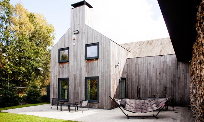 Herbeumont House | Pine Tree
