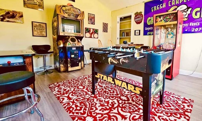 Pittsfield House | Pine Tree Trail Lodge