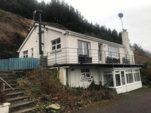 Leap House | Pine Trees Retreat