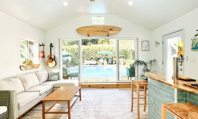 Garberville House | Pineapple Resort- Private Spa, Comforts of home