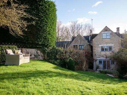 Longborough House | Pineapple Spa Cottage