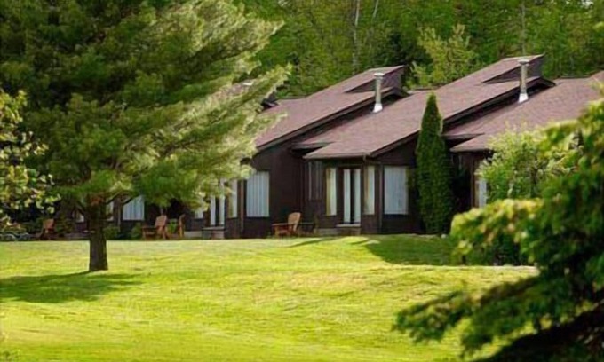 Haliburton Resort | Pinestone Resort & Conference Centre