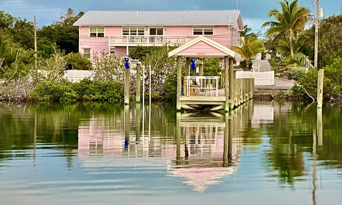 Treasure Cay Apartment | Pink Bikini Apartment with Dock, Green Turtle Cay