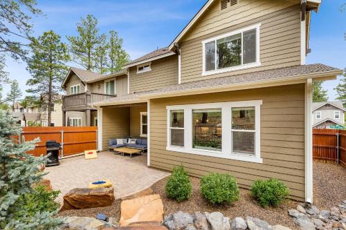 Flagstaff Villa | Pinnacle Pines Forest Views Modern Home with EV Charger Direct Trail Access
