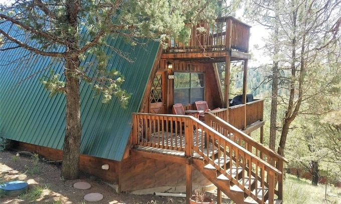 Ruidoso Cabin | Pinon Hideaway - Two Bedroom Cabin
