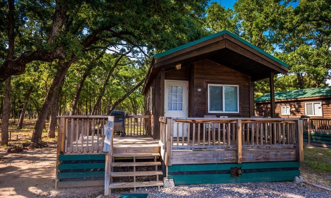 Lincoln Acres Resort | Pio Pico Camping Resort One-Bedroom Cabin 13