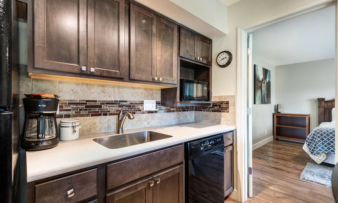 Bend Hotel | Pioneer Park Rentals