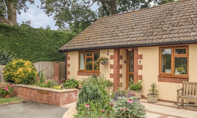 Plymtree Cottage | PIPISTRELLE LODGE, character holiday cottage in Plymtree