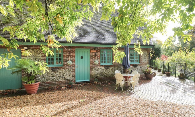 Milton Abbas Cottage | Pips Hideaway
