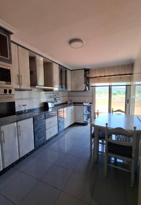 Meano Apartment | Piso amplio y céntrico en Dena