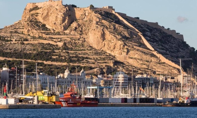 San Anton Condo | Piso Recién Reformado en Centro Casco Antiguo