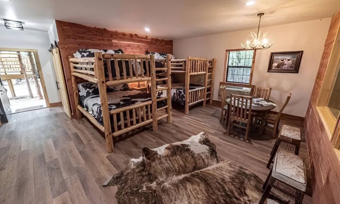 Valley View Cabin | Pitchfork - bring your family for a sleepover with our Giraffe!