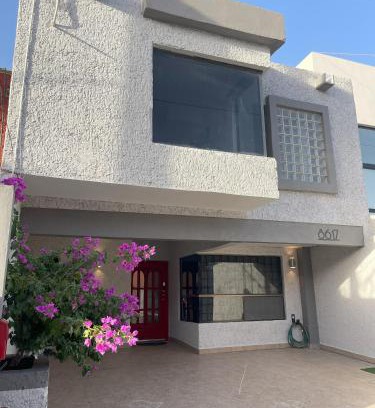 Juarez Municipality Apartment | Plácida casa cerca del consulado a 1500 metros del consulado americano