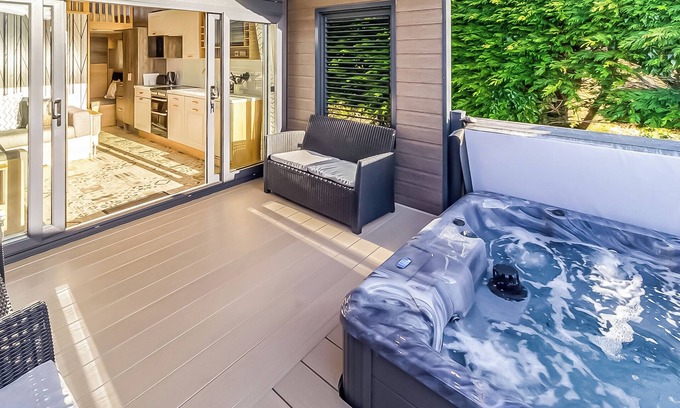 Ayr Cottage | Pladda Pod with Hot Tub