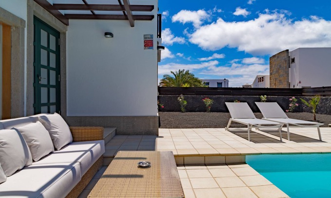 Playa Blanca Villa | Playa Blanca Beach Mate