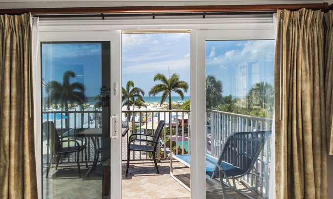 St. Pete Beach Hotel | Plaza Beach Hotel Beachfront Resort