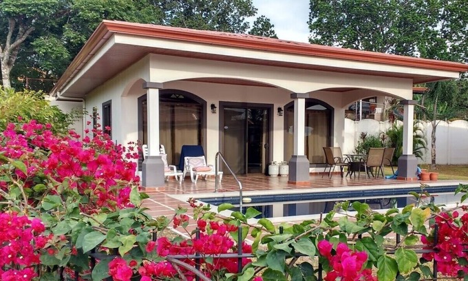 Garabito House | Poco Cielo Estates One Bedroom Bungalow with Pool