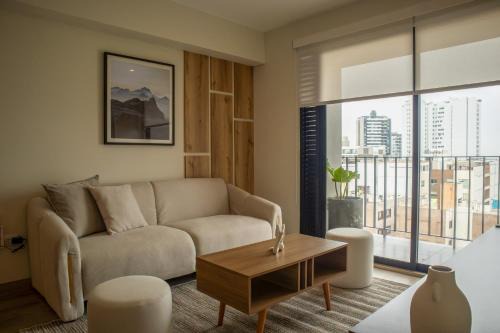 Santa Cruz Apartment | Pod by Wynwood House