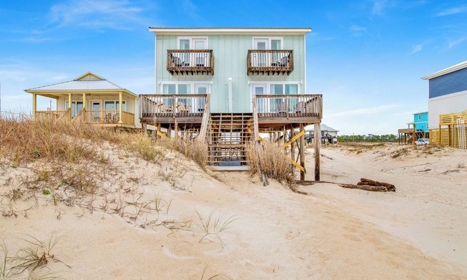 Southpointe House | Point Clear B - Beachfront Pet-Friendly Duplex