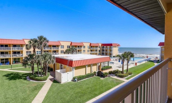Point East Condo | Point East Paradise - Ocean & Pool View