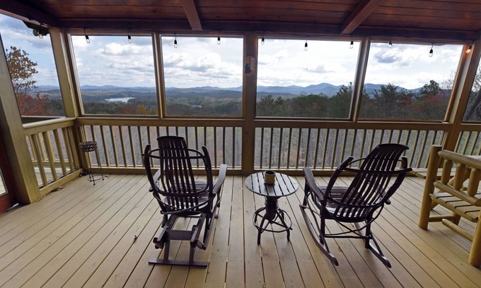 Ridges Over the Lake Cabin | Point of View-Amazing Views-Hot Tub- Pool Table- Wifi- Firepit