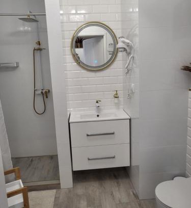 Zyrardow Apartment | Pokój z własną kuchnią i łazienką Żyrardów SUNTAGO
