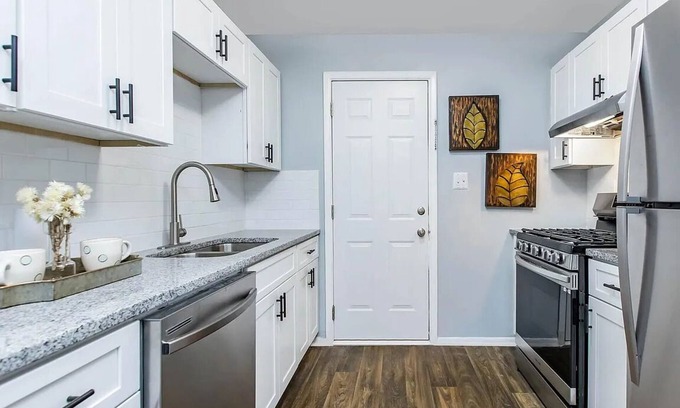 East Point Apartment | Polaris At East Point apartments