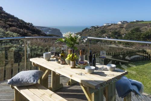 Porthtowan House | Poldreth - situated above the golden sand and rolling waves of Porthtowan Beach