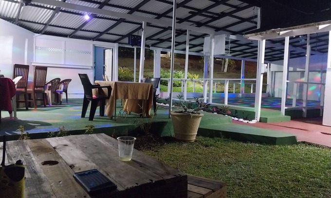 Westmoreland Apartment | Pondbottom Apartment Hotel