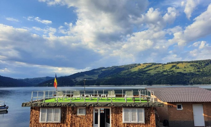 Bicaz Other | Ponton Maximilian