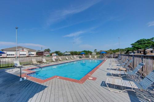 Ocracoke Hotel | Pony Island Inn