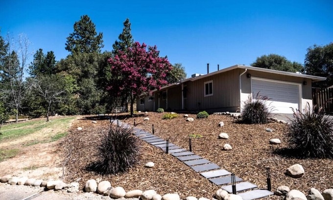 Diamond Springs House | Pool-2 King Beds-Hot Tub-Fire Place-Garage Parking