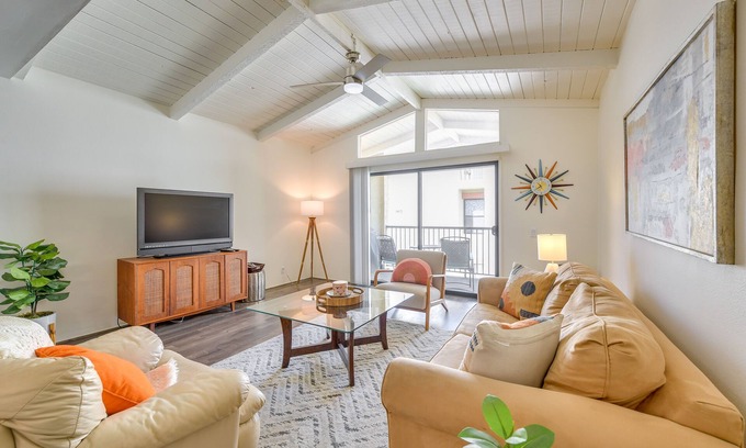 Sunrise Vista Chino Condo | Pool Access: Pet-Friendly Palm Springs Condo