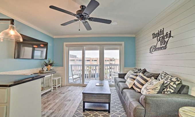 North Beach Apartment | Pool and Direct Beach Access Corpus Christi Escape