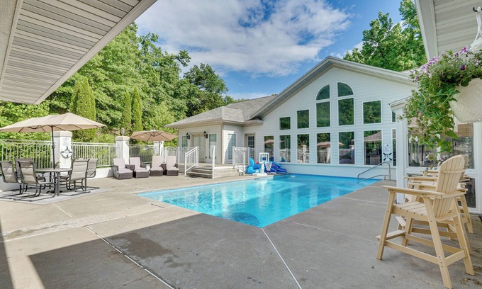Camdenton House | Pool, Hot Tub & Pickleball Court: Lake Ozarks Home