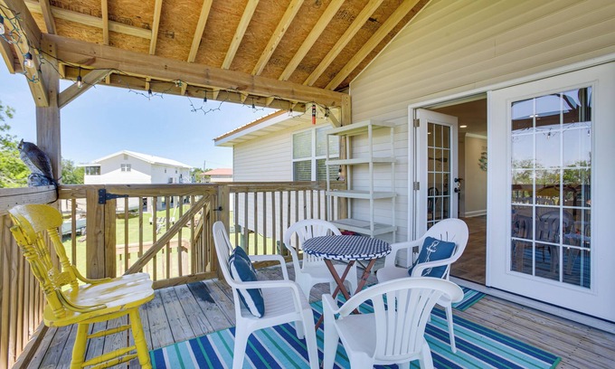 Port Sulphur House | Port Sulphur Retreat w/2 Balconies & Bayou Access