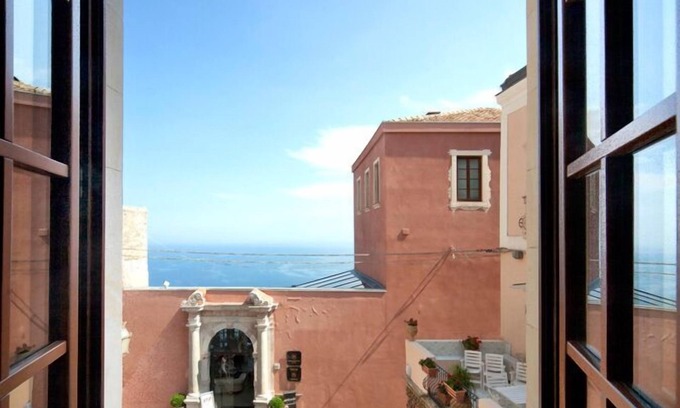 Taormina City Centre House | Porta Di Mezzo Luxury suites and rooms