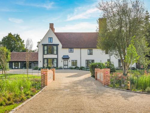 Great Saling House | Porters Hall