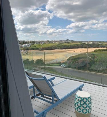 Newquay House | Porth Beach Hotel