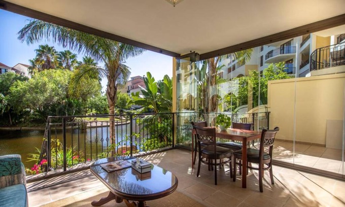 Century City Apartment | Portifino On Lake