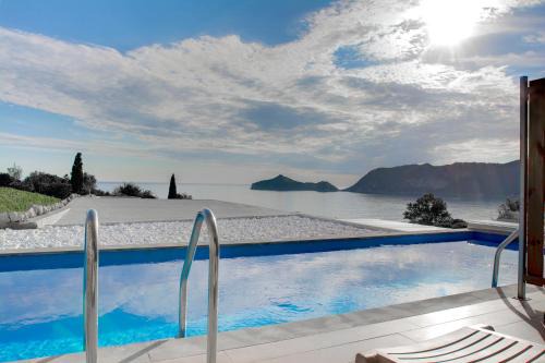 Agios Georgios Pagon Hotel | Porto Demo Hotel