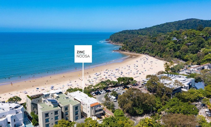 Noosa Heads Apartment | Portofino 8 - BEACHFRONT COMPLEX STUNNINGLY RENOVATED PENTHOUSE