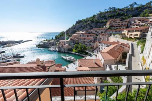 Portopiccolo Apartment | Portopiccolo Avolare Apartments in Borgo - beach included