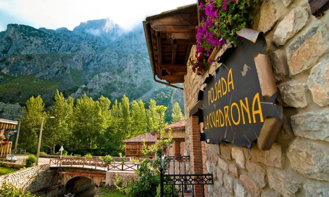 La Hermida Hotel | Posada La Cuadrona