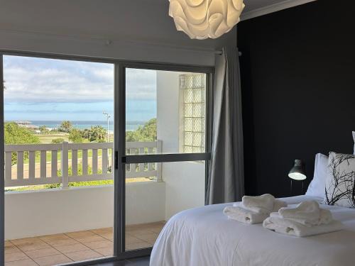 Vineta House | Poseidon Beachfront Holiday Home