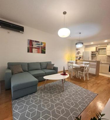 Skaljari Apartment | Posto Capitano apartment Sasa