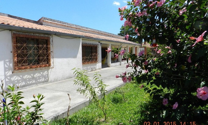 Laranjal House | Pousada das Rosas two blocks from the beach
