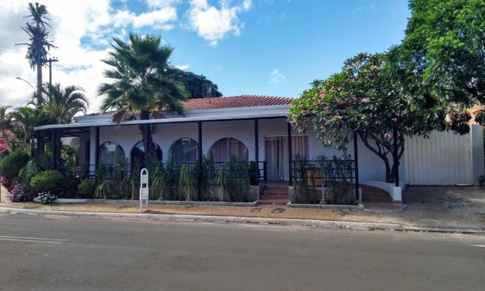 Holambra House | Pousada Rosa de Saron