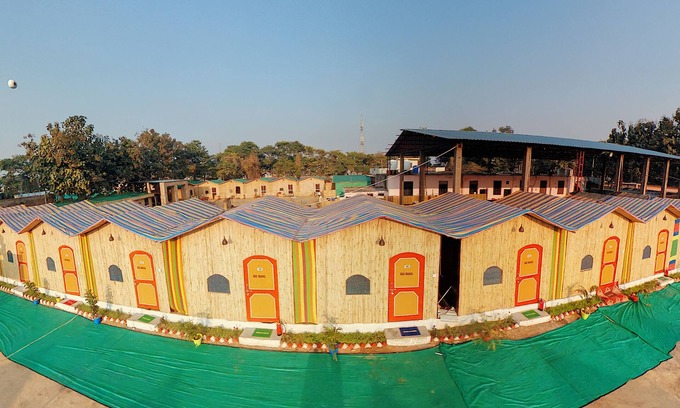 Naini Hotel | Prabhu Premi Sevashray