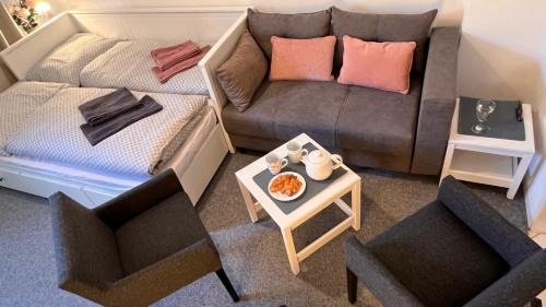 Prague 6 Apartment | Prague Castle Garden Residence